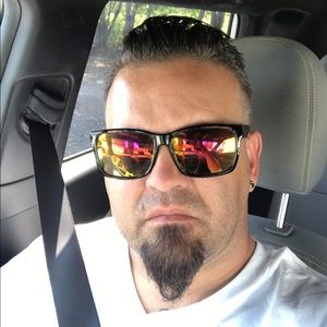 Meet your Posher, Jason